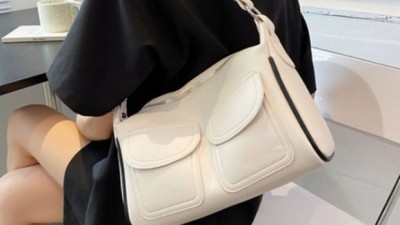 득템! ✨ 내 손안의 햇살, 화이트 숄더백 후기